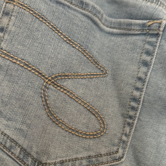 Women Seven Denim Distressed Shorts - Picture 12 of 12